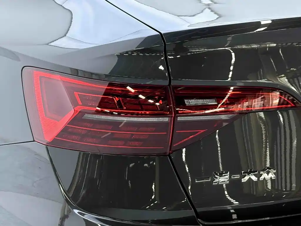 Volkswagen Sagitar 2020 280TSI DSG Luxury China VI 8