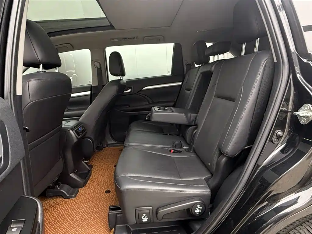 Toyota Highlander 2018 2.0T 4WD Premium 7-seater China VI фото 11