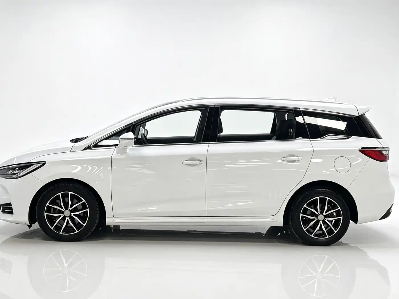 BYD Song MAX 2017 1.5T Auto Smart Elite 7-Seater фото 5