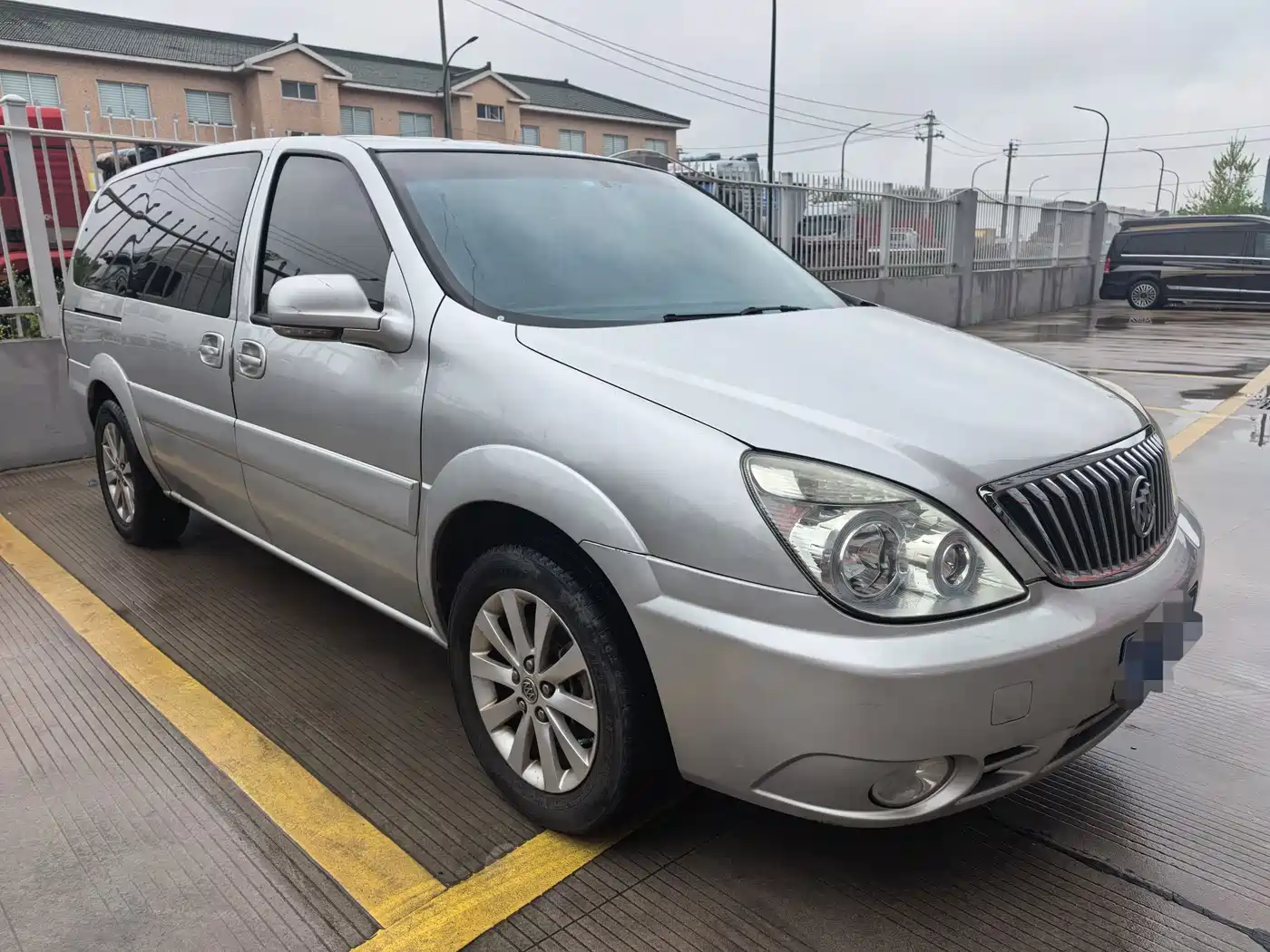 Buick GL8 2014 2.4L Classic Edition фото 4