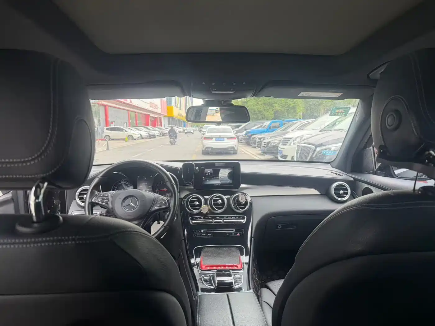 Mercedes-Benz GLC 2016 GLC 200 4MATIC фото 9