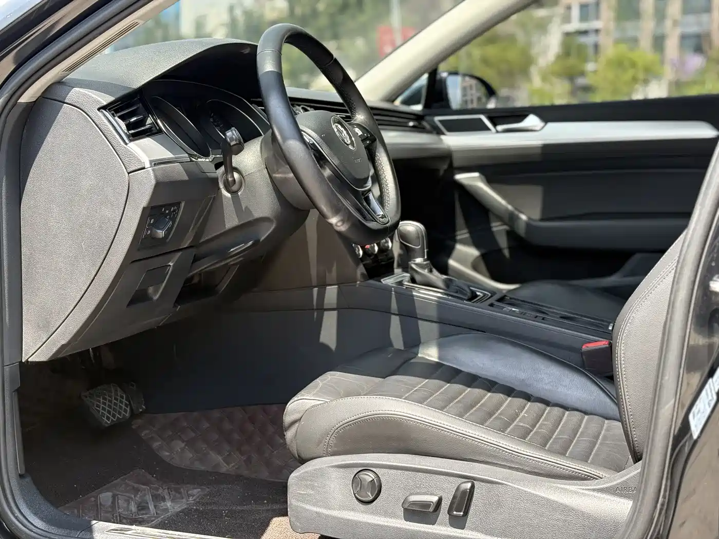 Volkswagen Magotan 2017 330TSI DSG Leading фото 4