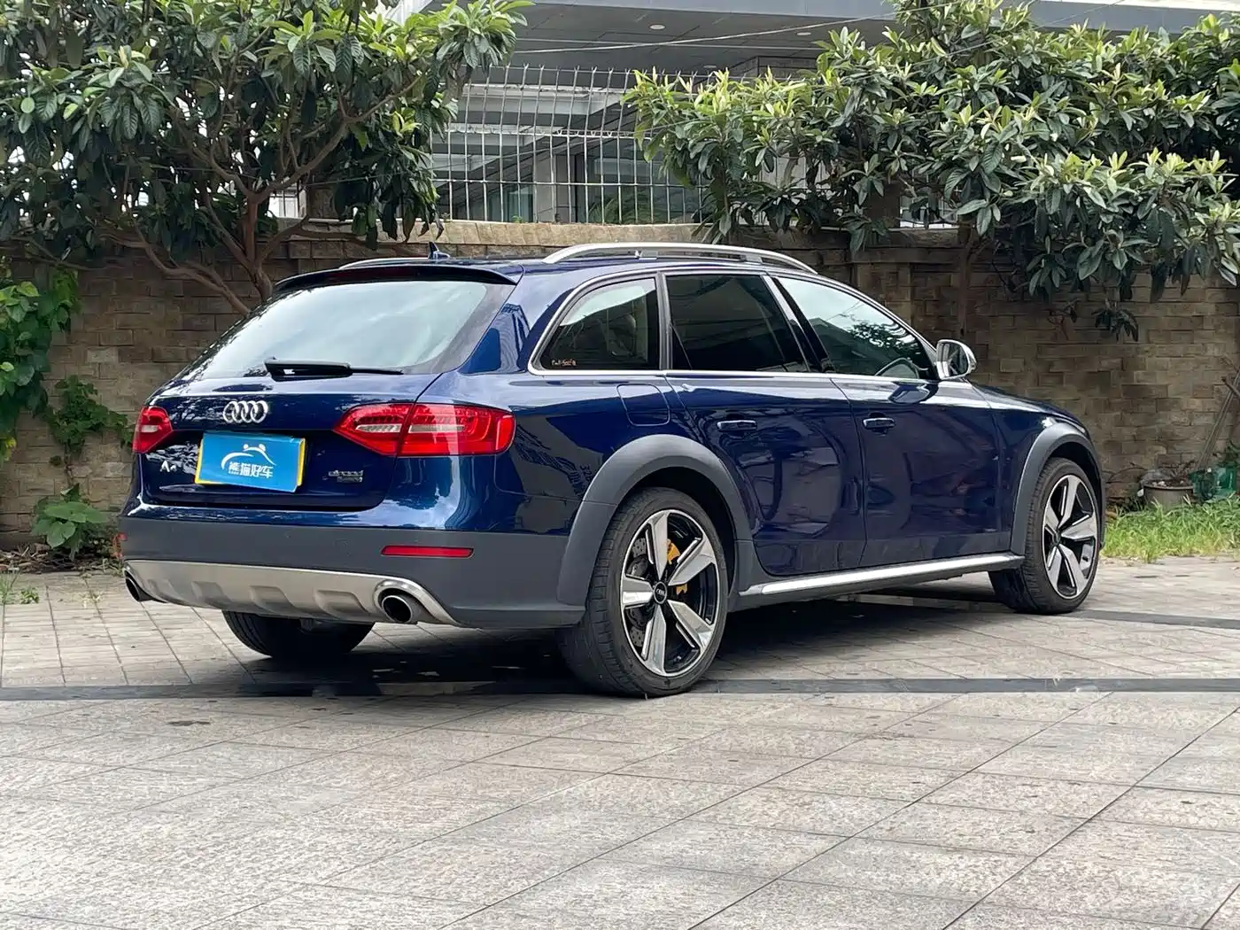 Photo 7 - Audi A4 (Import)