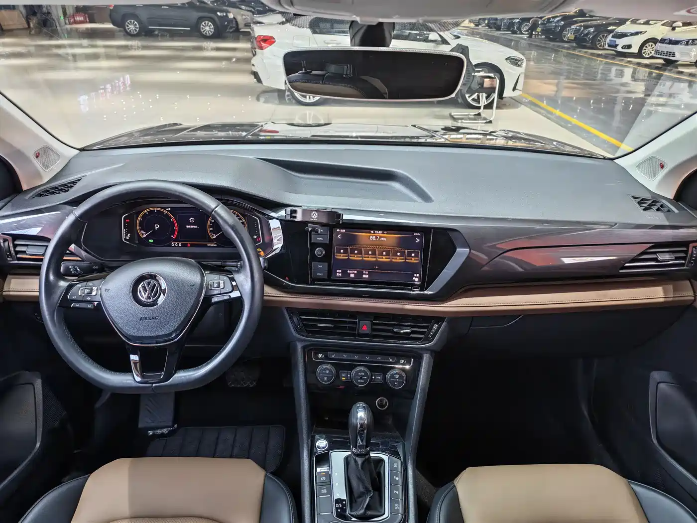 Volkswagen Tharu 2019 Model 330TSI 4WD Flagship Edition China VI фото 6