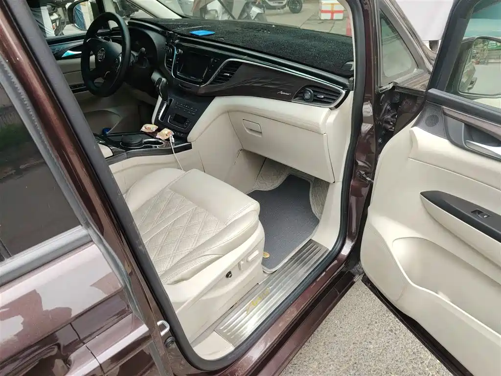 Buick GL8 2018 ES 28T Comfort Type China VI фото 20