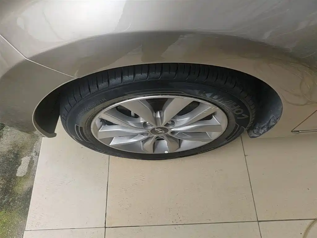 Hyundai Langdong 2015 1.6L Auto Trend фото 23