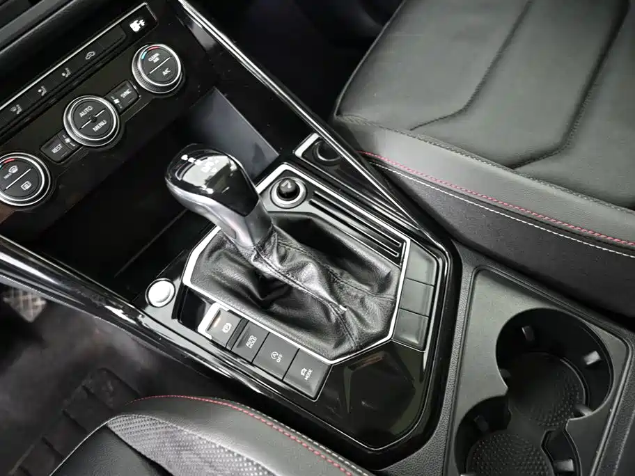 Volkswagen Tayron 2019 330TSI 2WD Luxury China VI фото 11