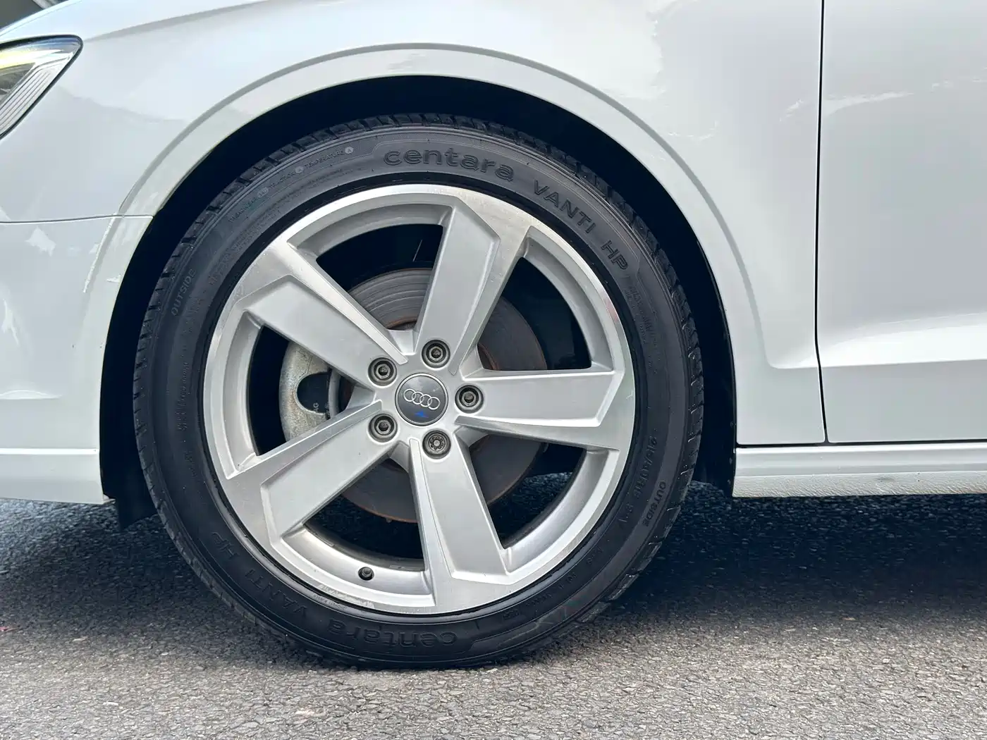 Audi A3 2018 30th Anniversary Limousine 40 TFSI Style фото 3