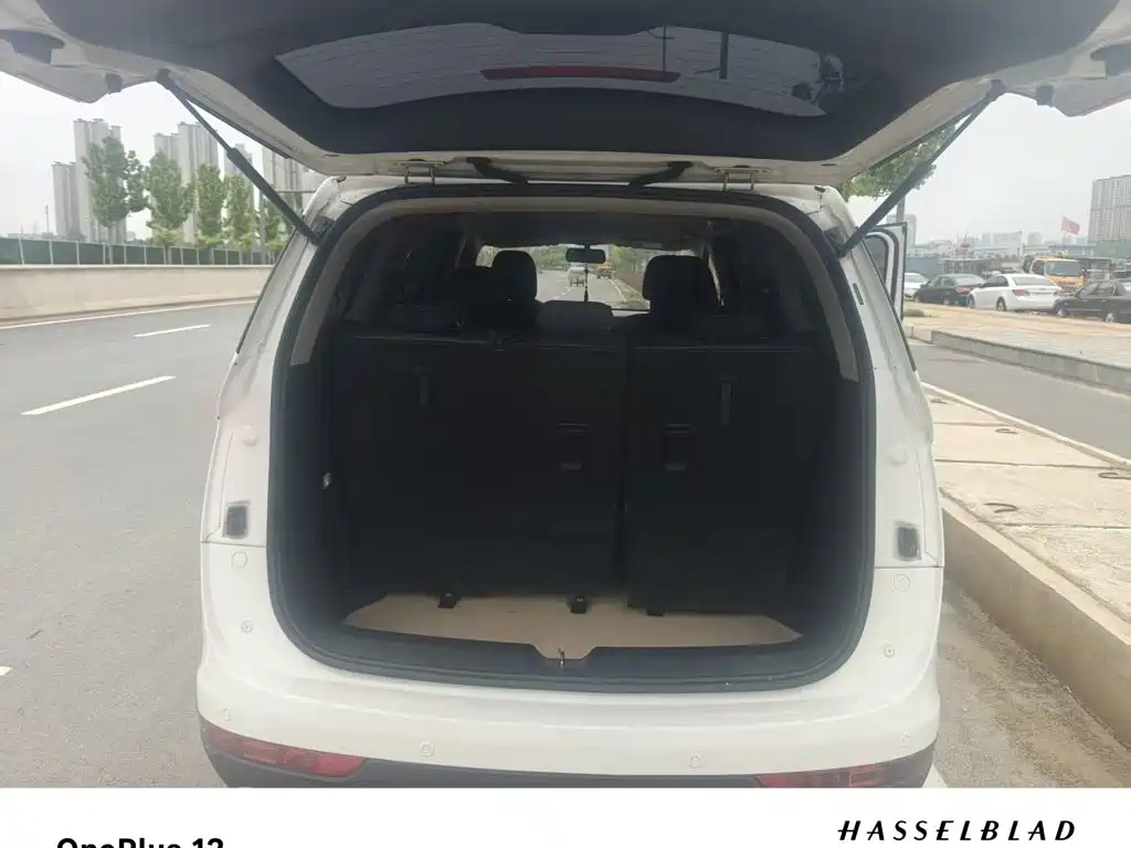 Baojun 730 2021 2021 1.5L Manual Fashion 7-Seater