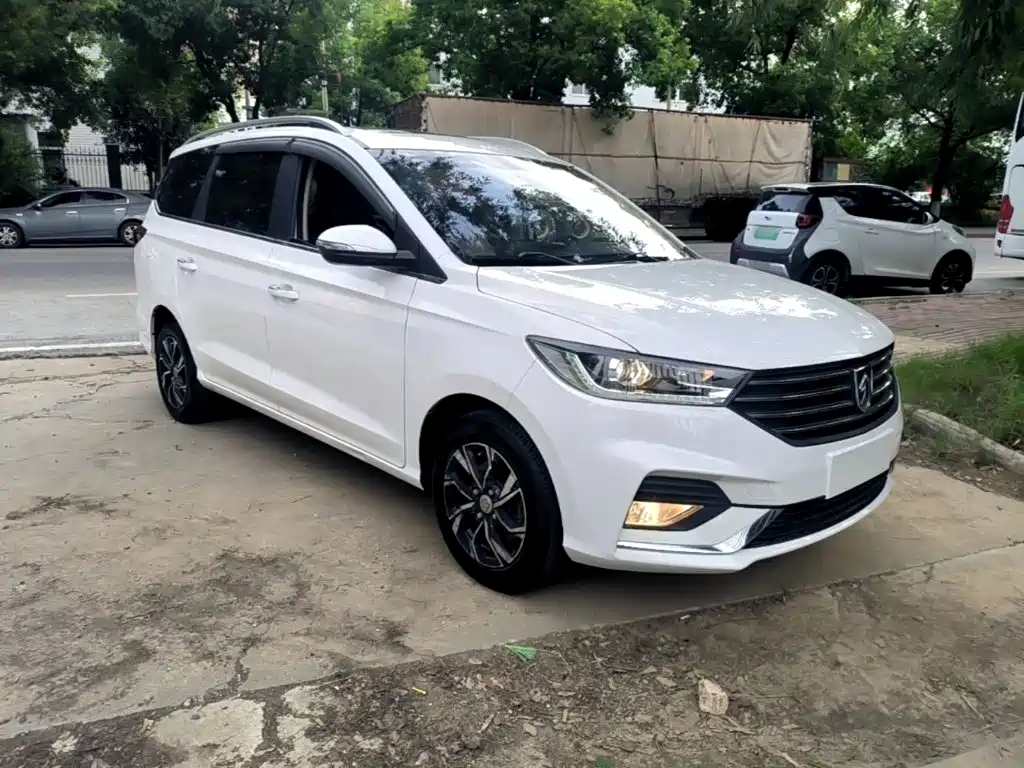 Baojun 360 2019 2018 1.5L Manual Luxury Model China V
