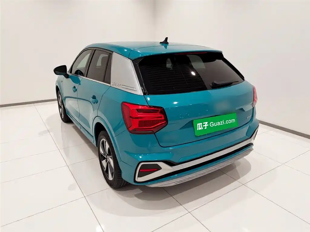 AUDI Q2L E-TRON