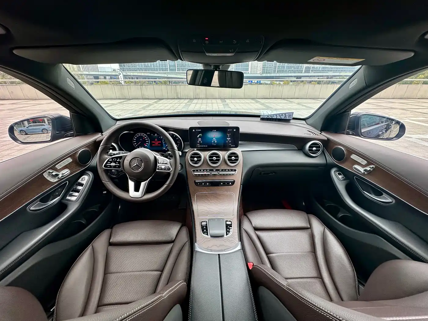 Mercedes-Benz GLC 2022 Facelift GLC 300 L 4MATIC Dynamic Collector's Edition фото 6