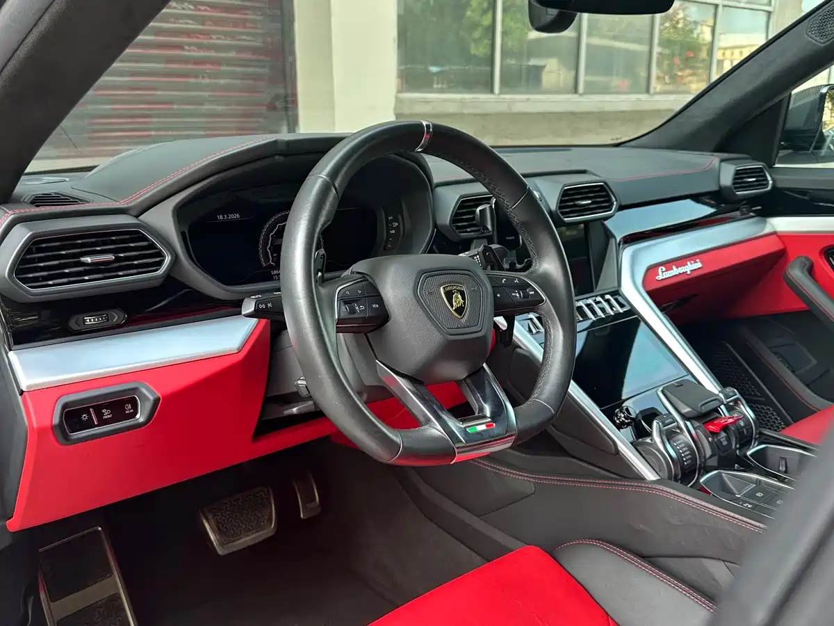 Lamborghini Urus 2018 4.0T V8 фото 7
