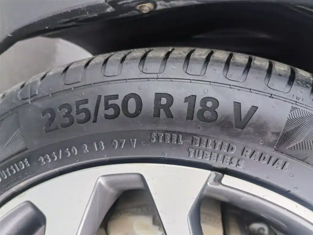 Lynk & Co 02 2019 1.5T DCT FWD Jin Pro Version China VI фото 24