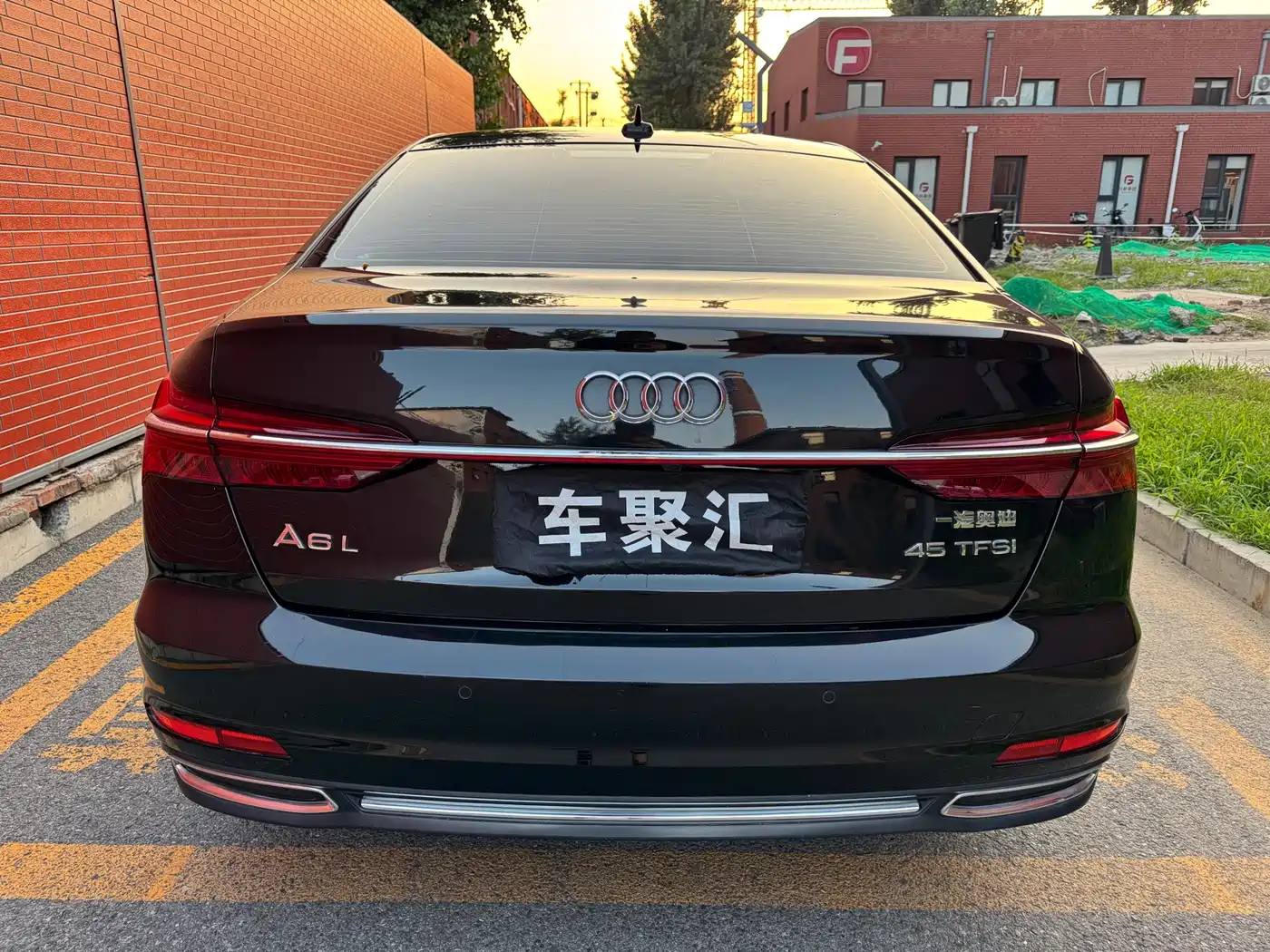 Фото 5 - Audi A6L