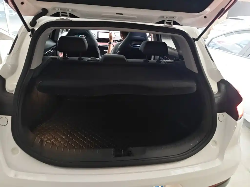 Geely Emgrand S 2022 2021 1.4T CVT Premium