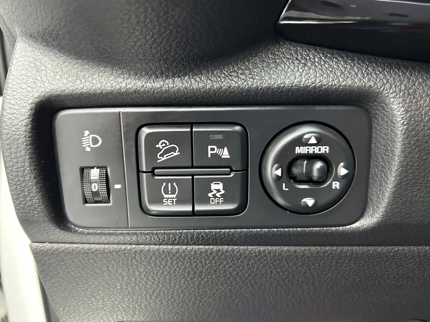 Kia KX1 2021 1.4L CVT Sunroof Version фото 11