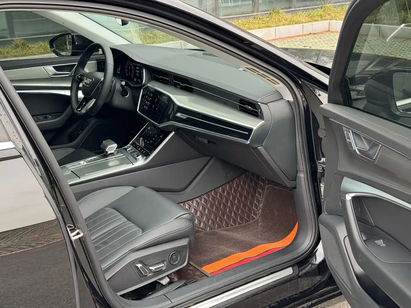 Audi A6L 2023 40 TFSI Luxury Elegance фото 25