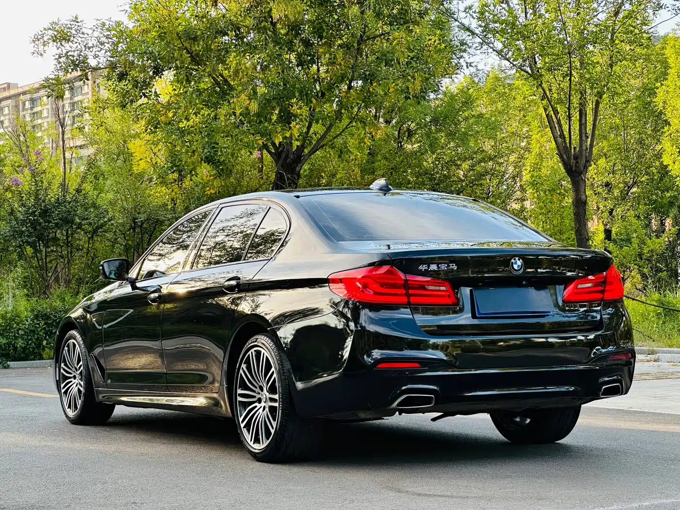 Photo 16 - BMW 5 Series