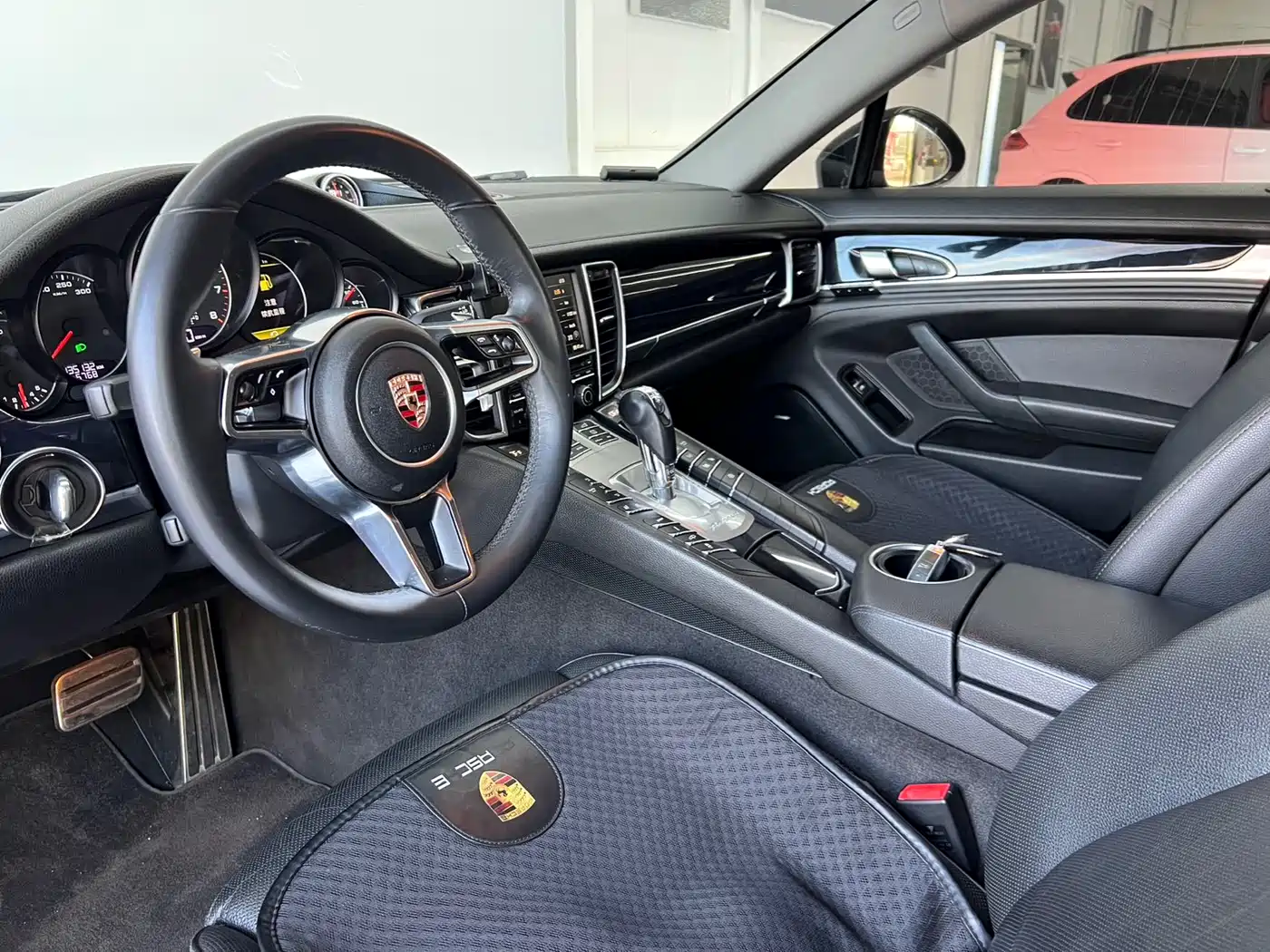 Porsche Panamera 2014 Panamera 3.0T фото 12