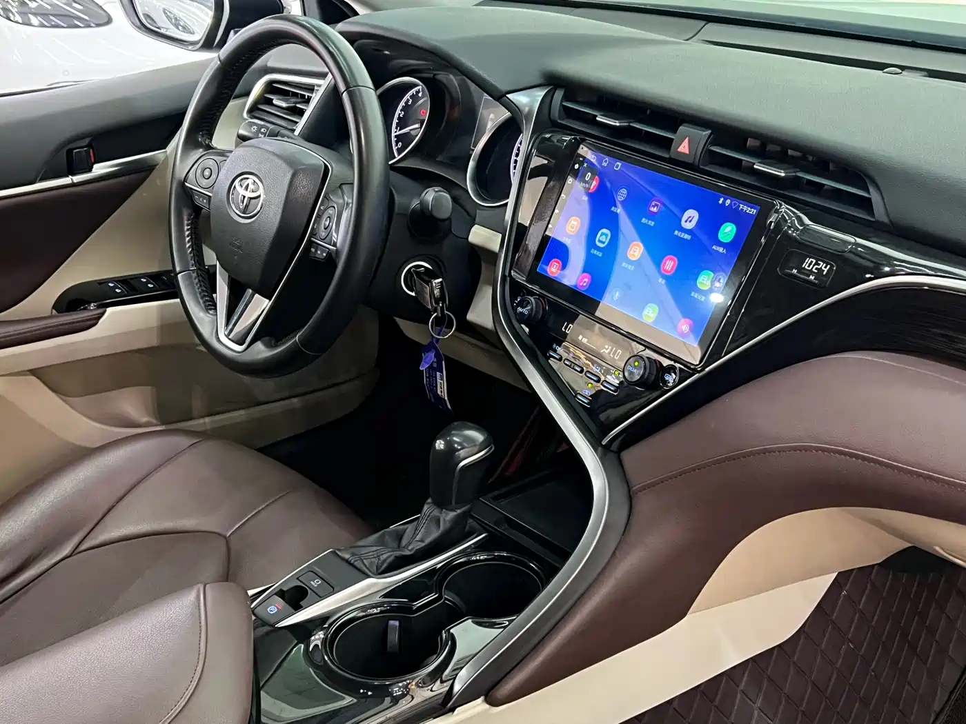 Toyota Camry 2018 2.0E Elite Edition фото 8