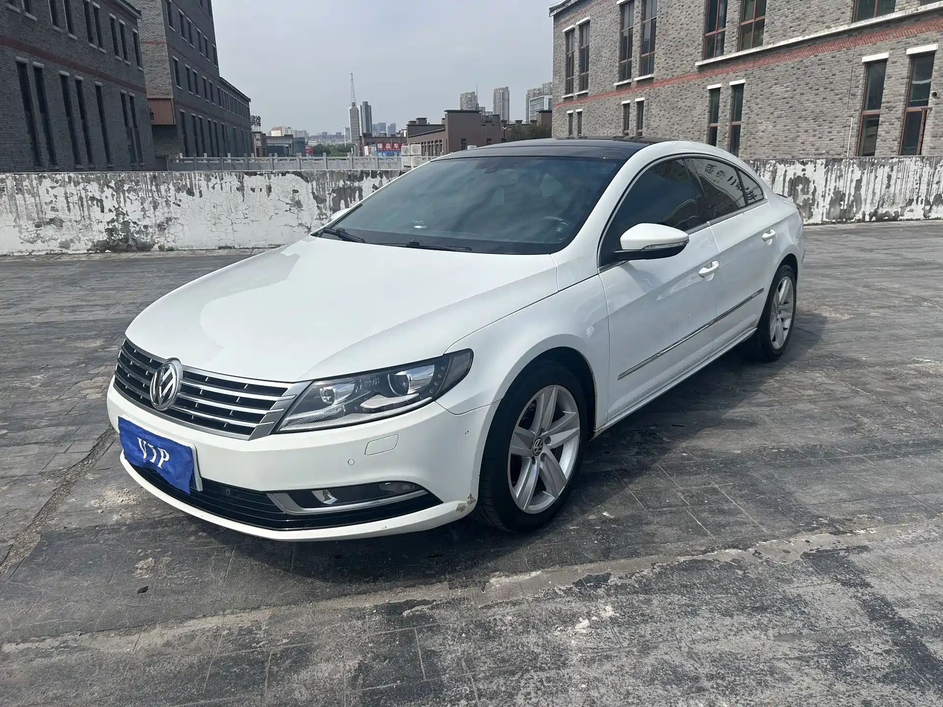 Фото 1 - Volkswagen CC