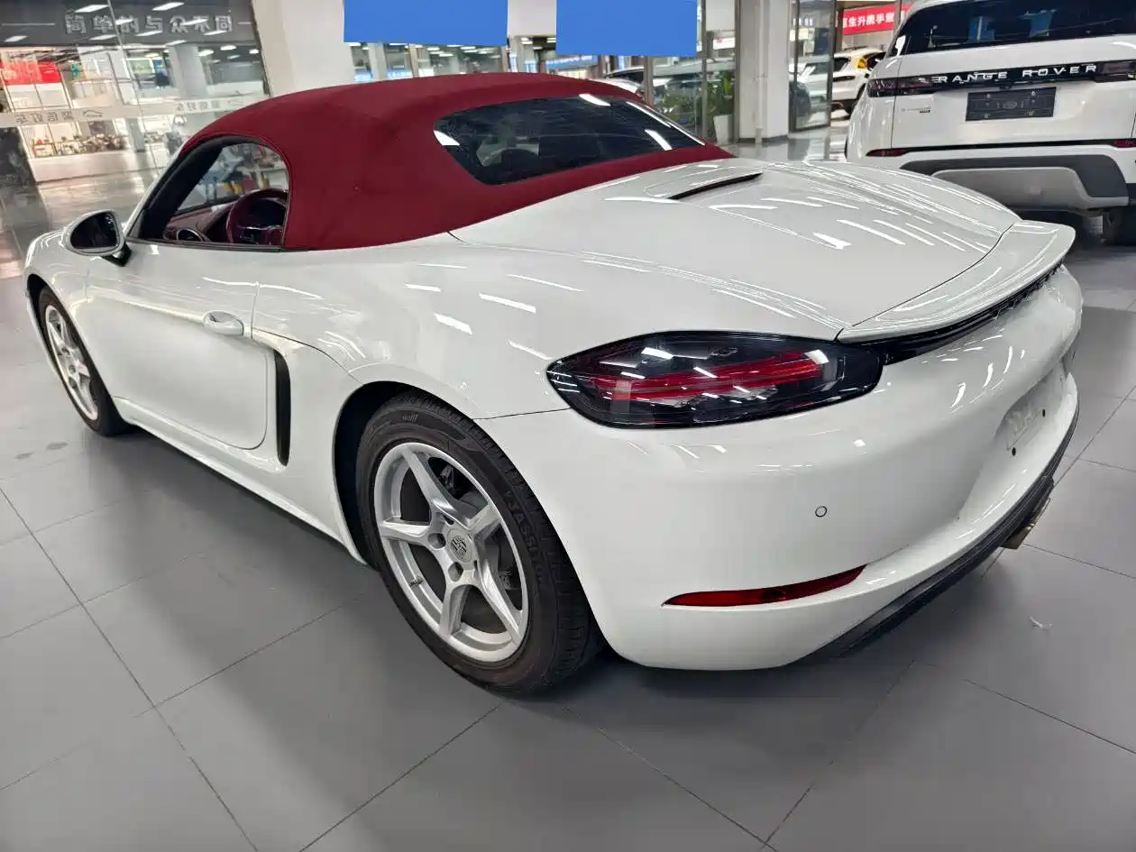 PORSCHE 718
