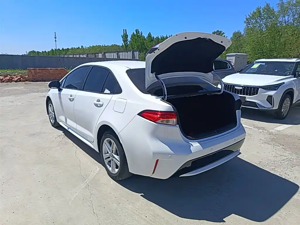 Toyota Levin 2022 185T CVT Luxury Edition фото 5
