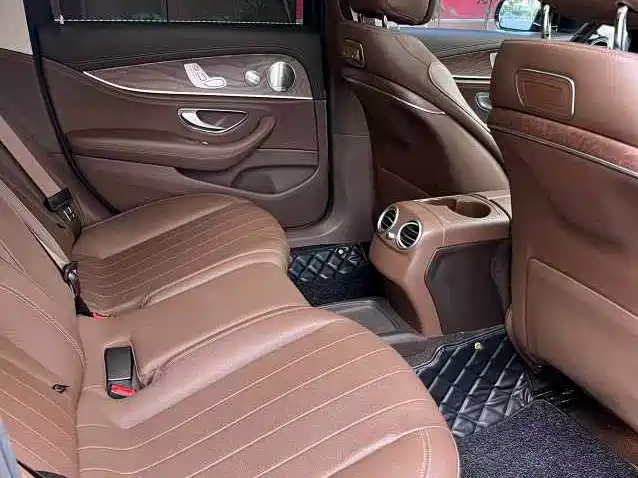 Mercedes-Benz E-Class 2020 E 300 L Luxury Model фото 6
