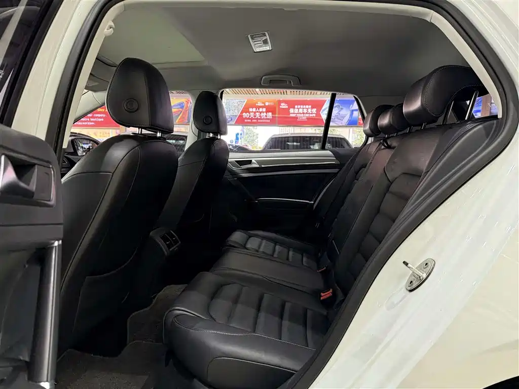 Volkswagen Golf 2015 1.4TSI Automatic Luxury фото 13
