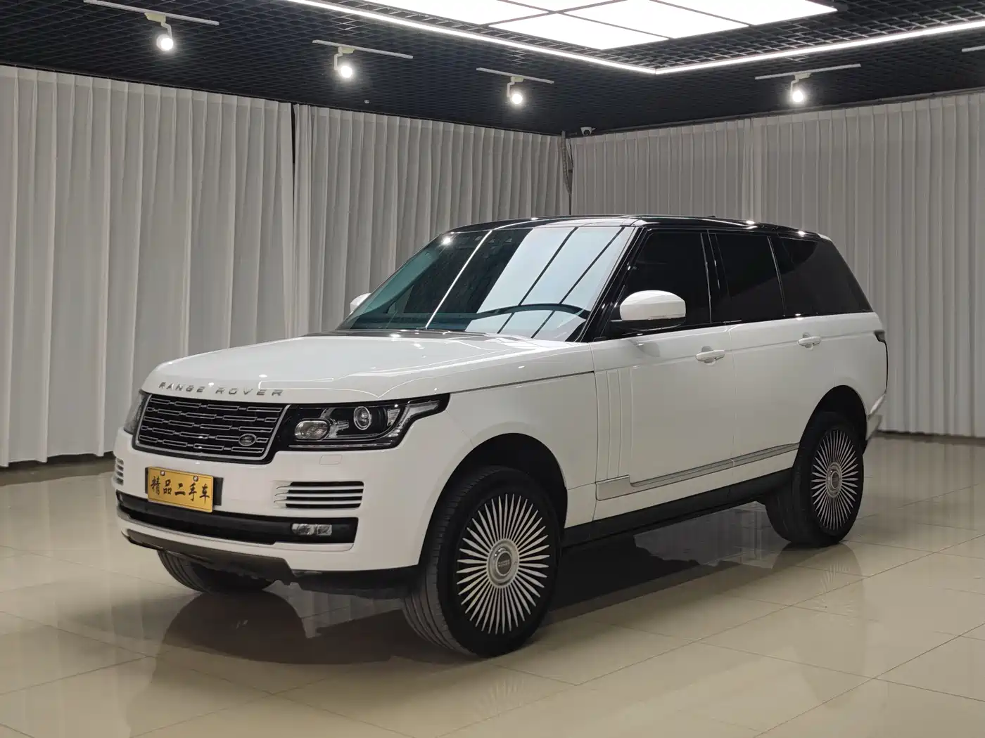 Land Rover Range Rover 2018 3.0 SC V6 Golden Age Edition