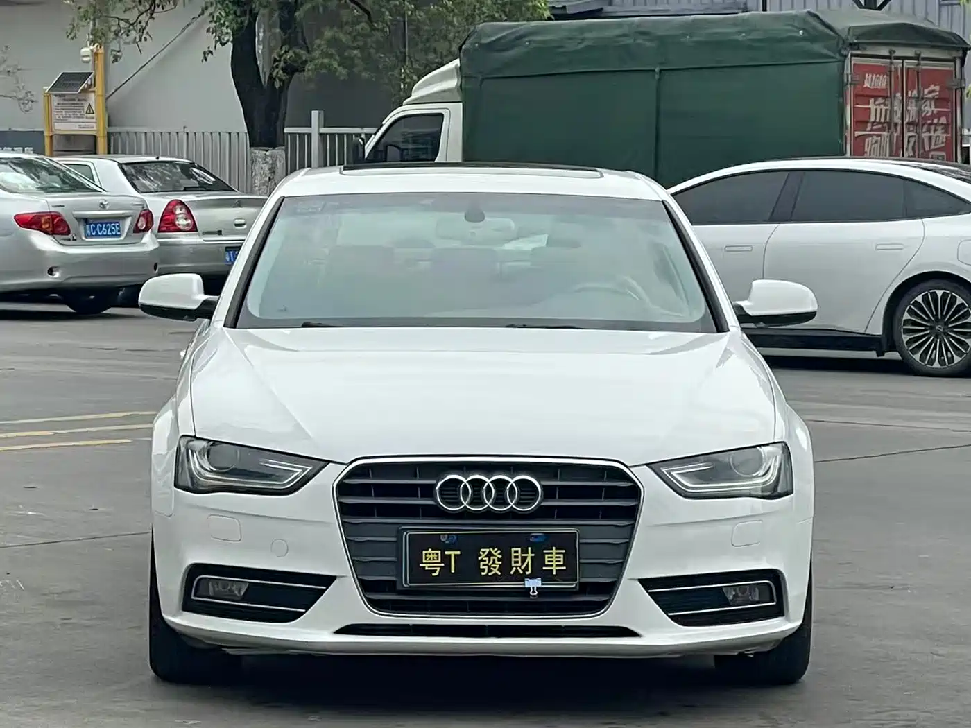 Audi A4L 2016 30 TFSI Collector's Edition Automatic Comfort фото 2