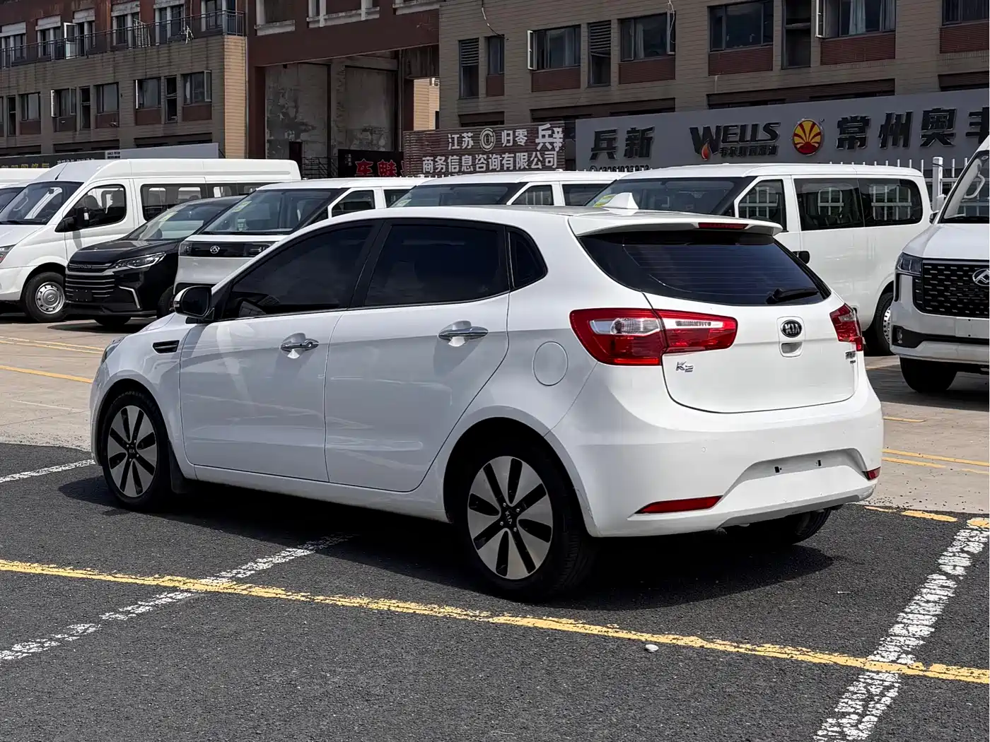 Kia K2 2012 Hatchback 1.6L AT Premium фото 6