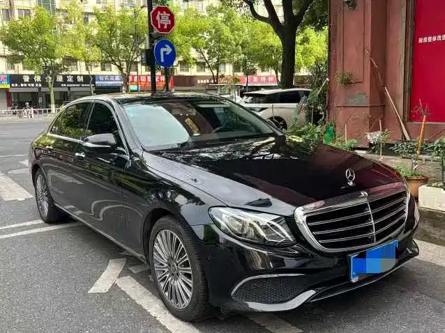Mercedes-Benz E-Class 2020 E 300 L Luxury Model фото 2