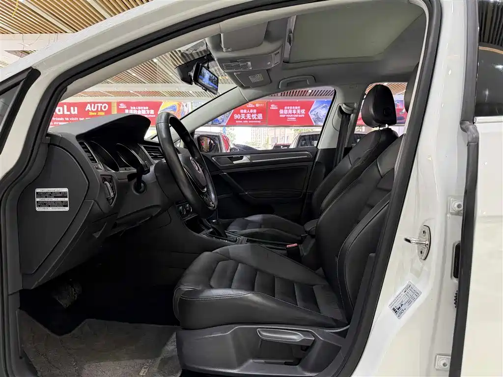 Volkswagen Golf 2015 1.4TSI Automatic Luxury фото 10