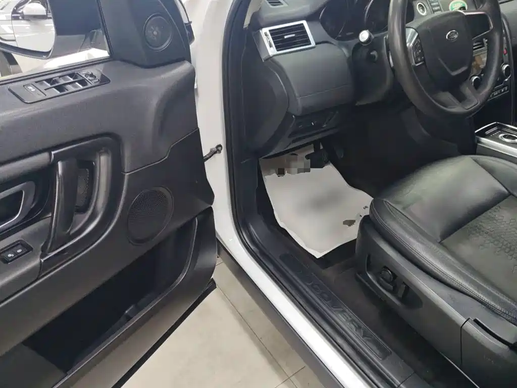 Land Rover Discovery Sport 2018 240PS PURE Edition фото 16