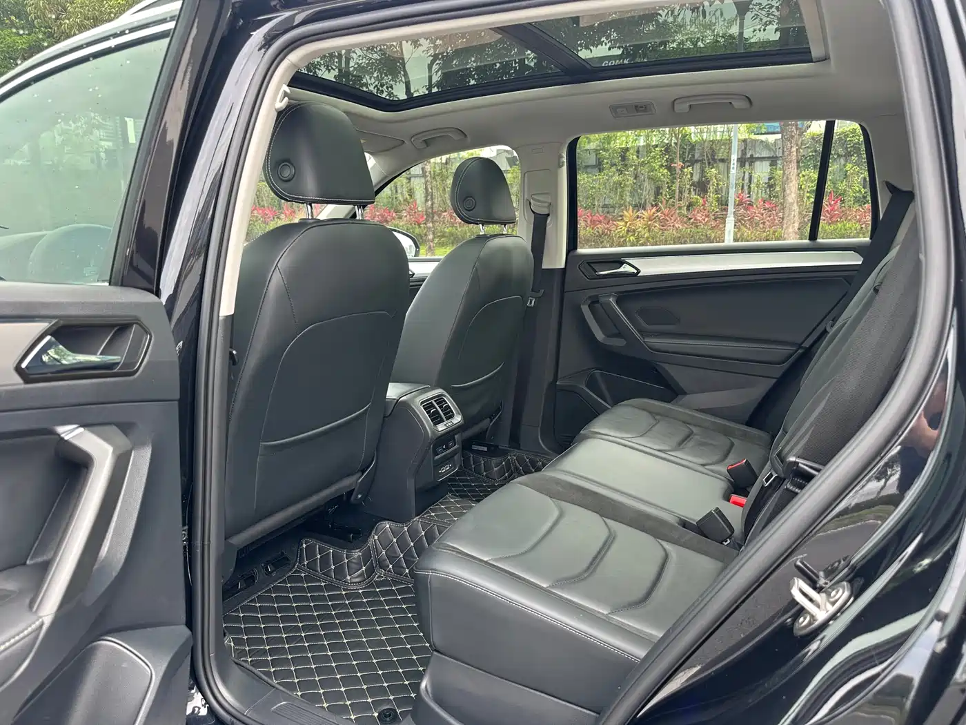 Volkswagen Tiguan L 2021 330TSI Automatic 2WD Smart фото 9