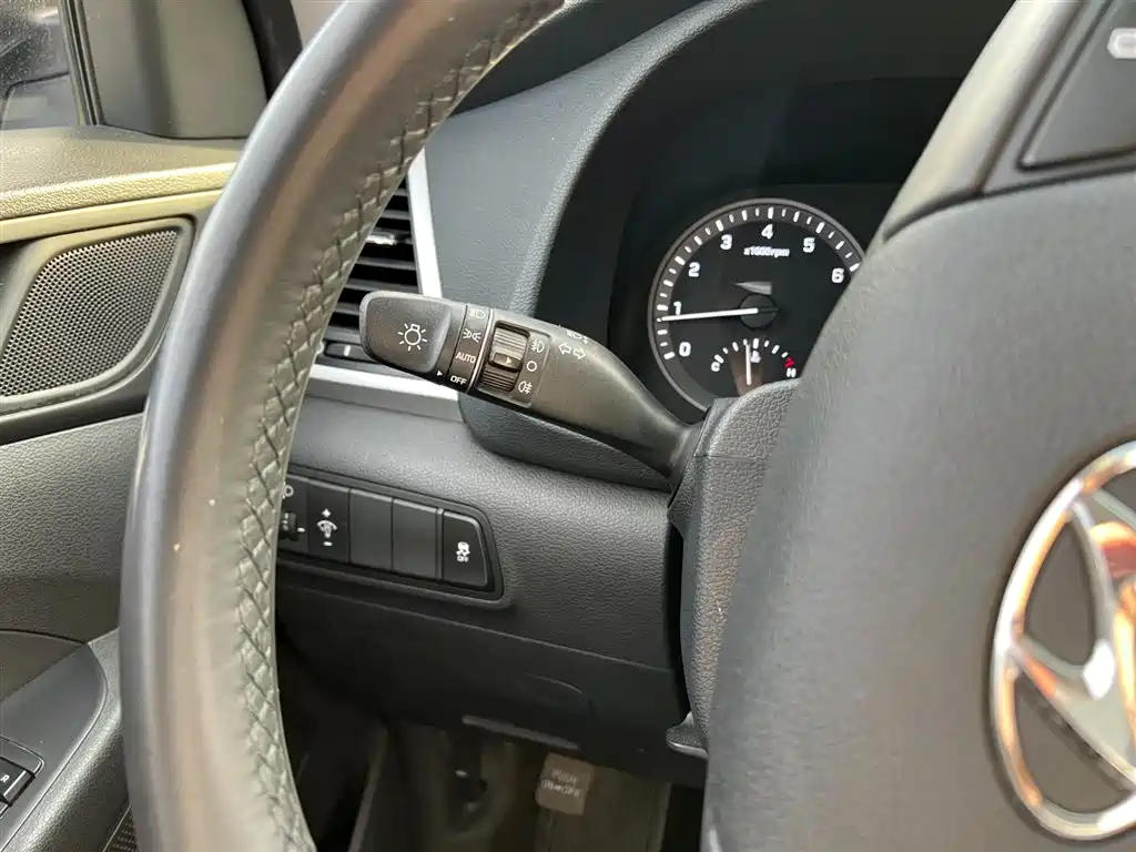 Hyundai Tucson 2018 1.6T DCT 2WD 15th Anniversary Special Edition фото 17