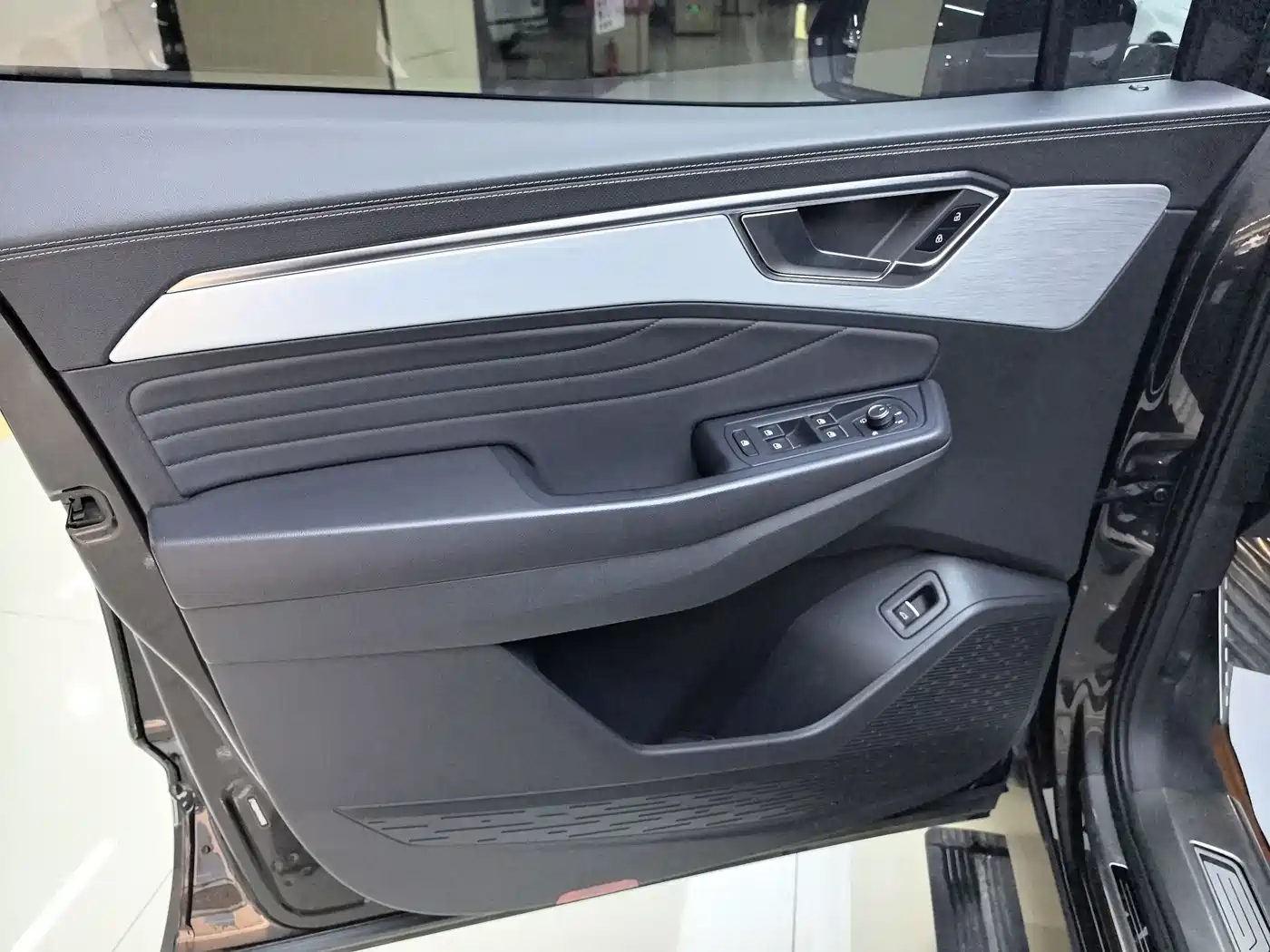 Volkswagen Talagon 2022 380TSI 4WD Luxury Premium Pro Edition 6-seater фото 6