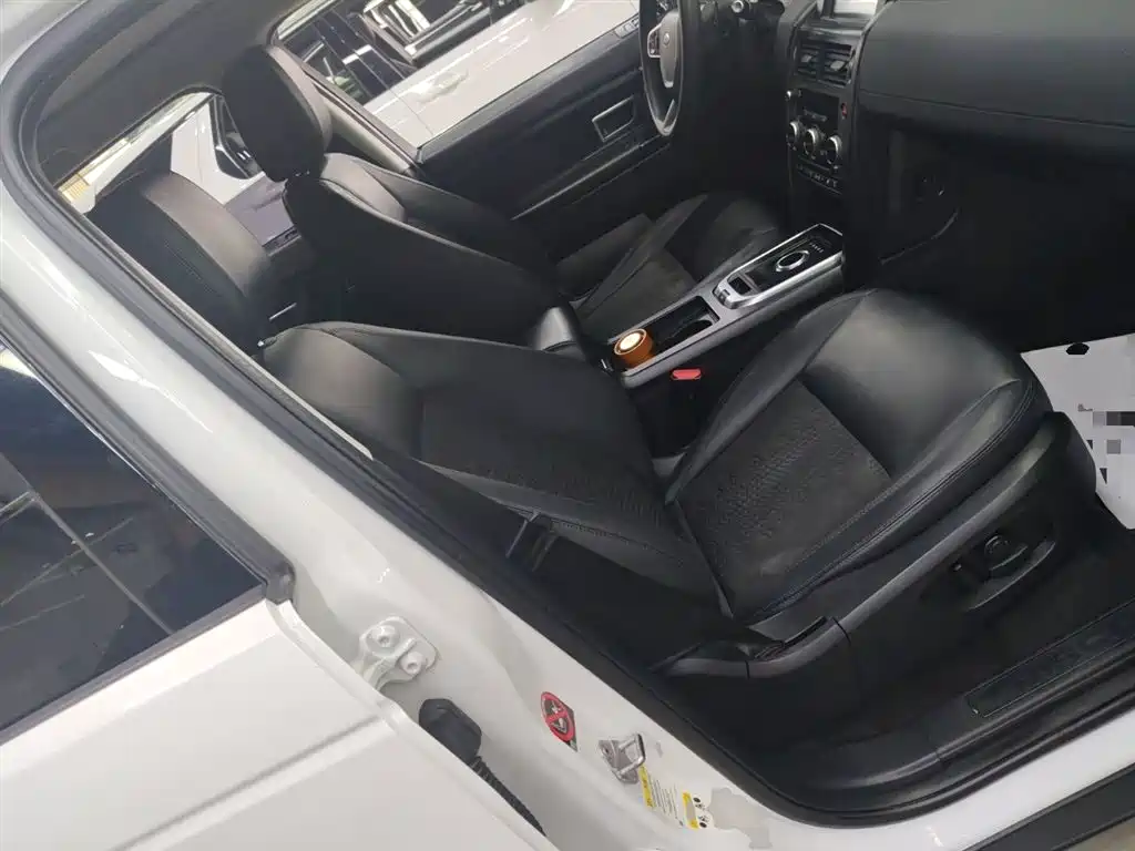 Land Rover Discovery Sport 2018 240PS PURE Edition фото 25