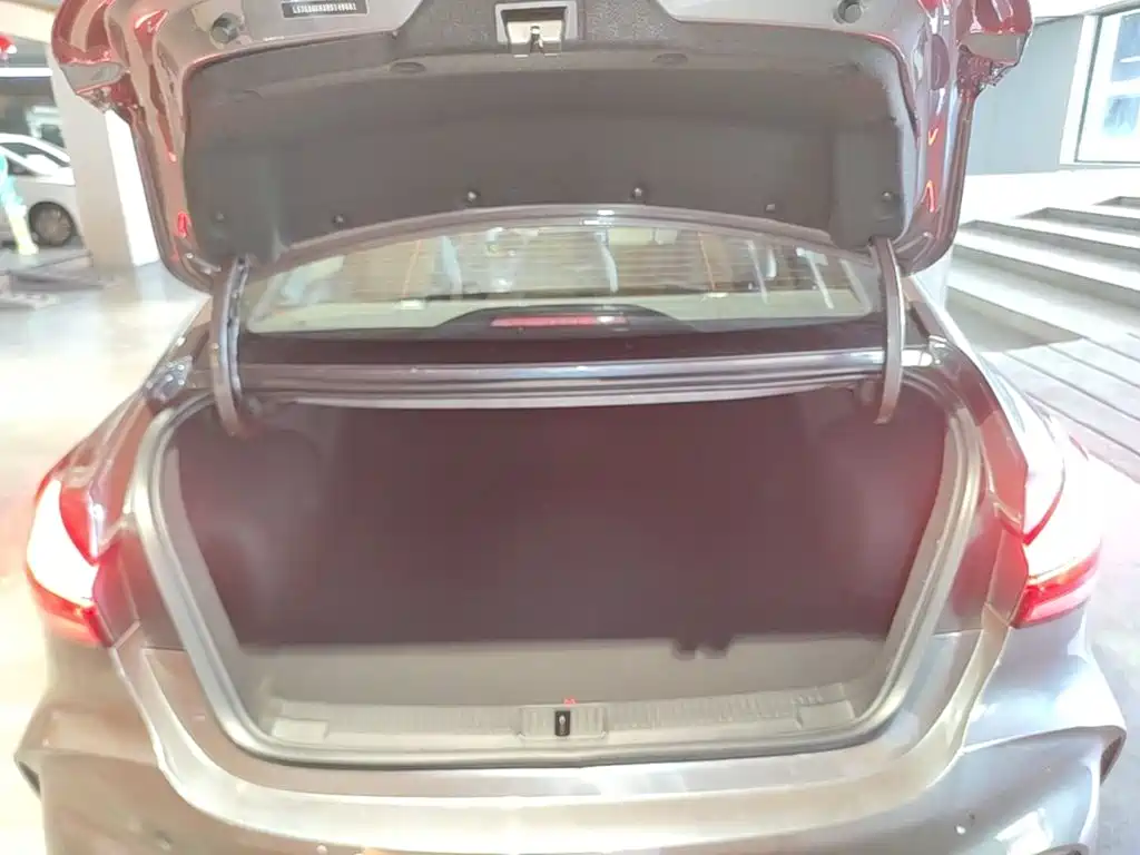 MG MG5 2024 2025 300TGI Global Flagship