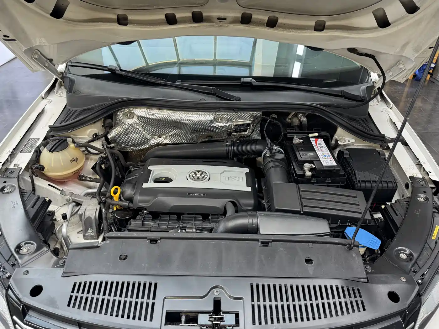 Volkswagen Tiguan 2015 1.8TSI Automatic 4WD Highline фото 17