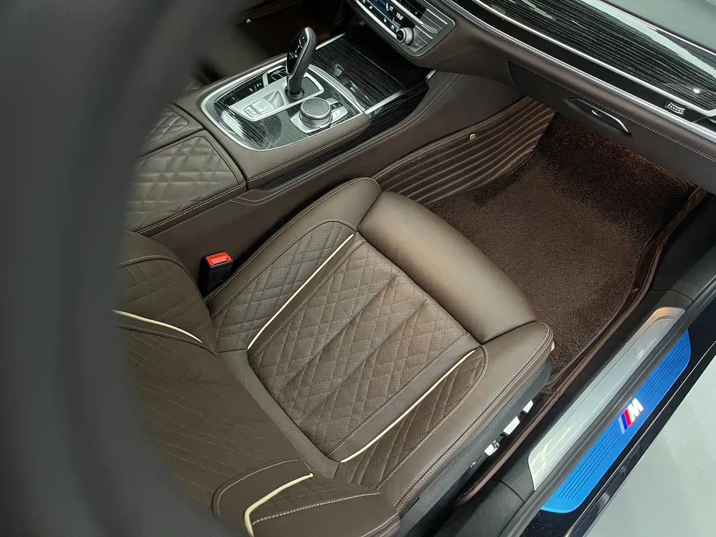 BMW 7 Series 2021 Model 740Li Leading M Sport Package фото 22
