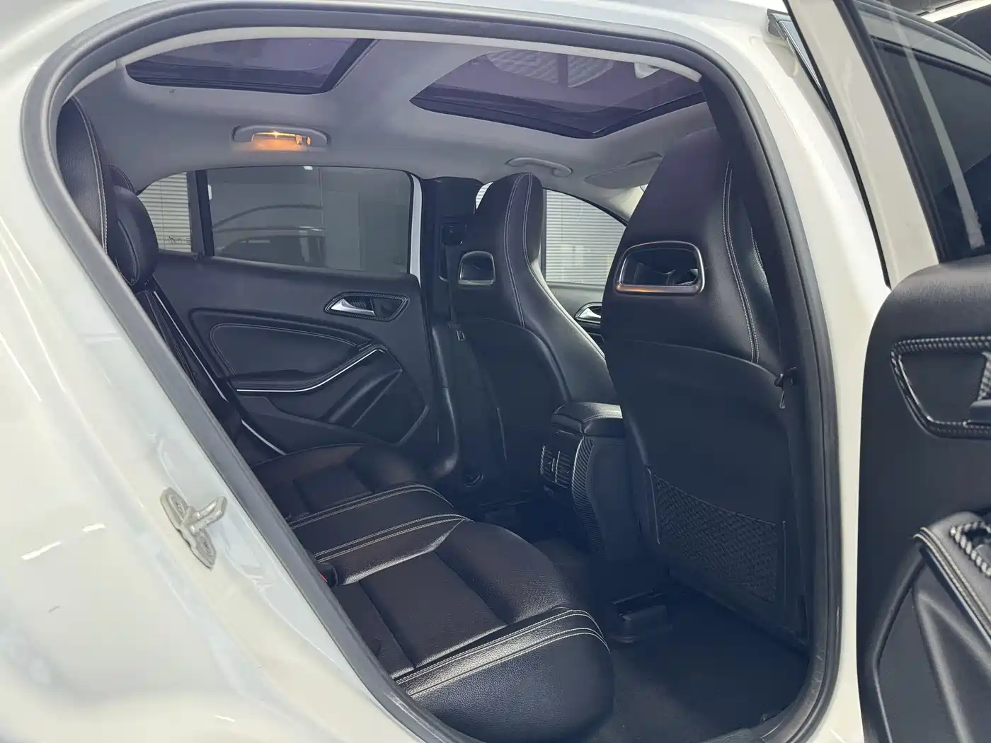 Mercedes-Benz GLA 2016 GLA 220 4MATIC Fashion фото 15