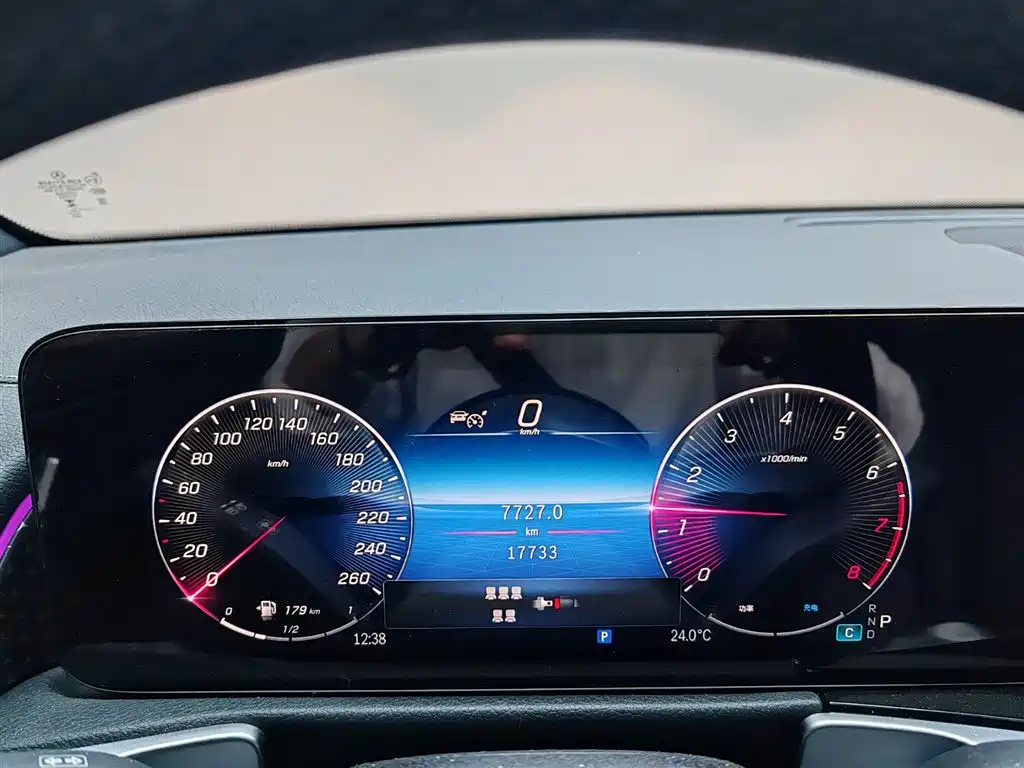 Mercedes-Benz GLB 2024 Facelift GLB 220 Style фото 18