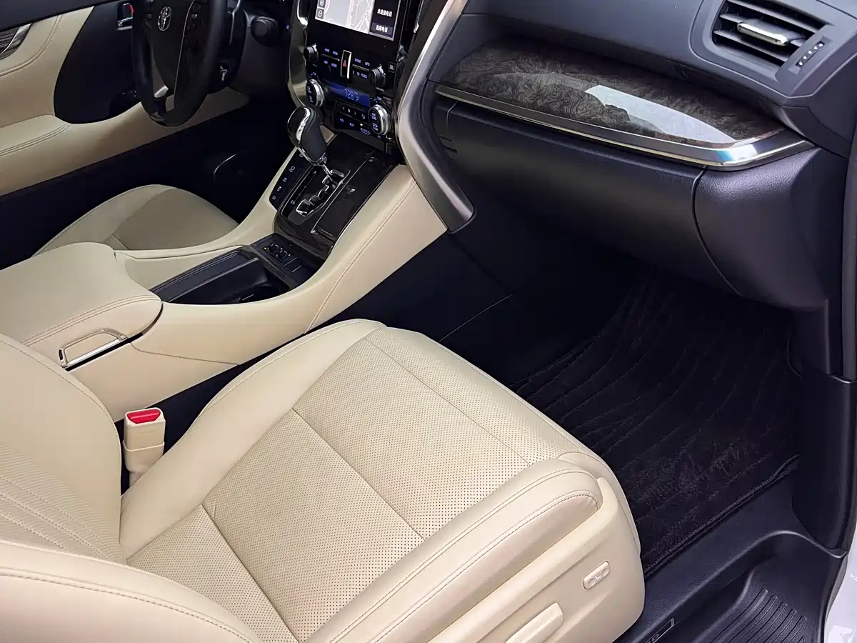 Toyota Alphard 2021 Hybrid 2.5L Premium фото 7