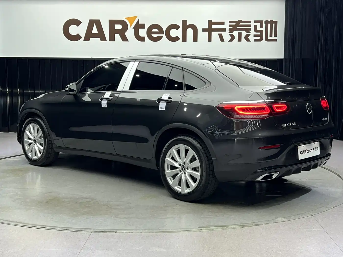 Mercedes-Benz GLC Coupe 2020 GLC 260 4MATIC Coupe SUV фото 5