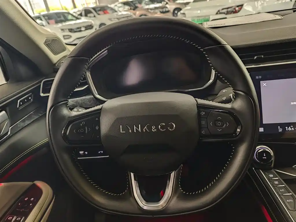 Lynk & Co 05 2022 2.0TD 2WD Shine Halo фото 12