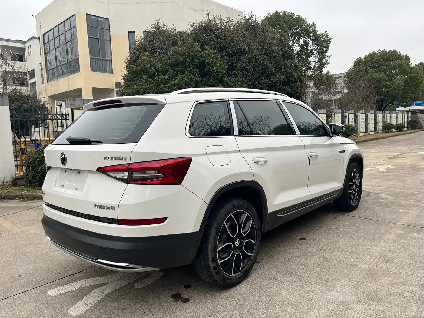 Škoda Kodiaq 2018 TSI330 7-seat FWD Luxury Tech фото 5