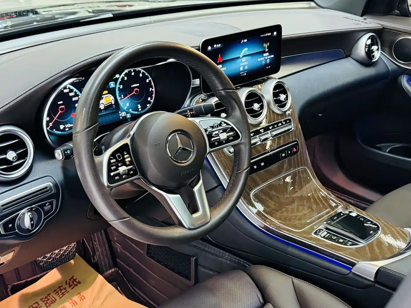Mercedes-Benz GLC 2022 Model GLC 260 L 4MATIC Luxury Edition фото 10